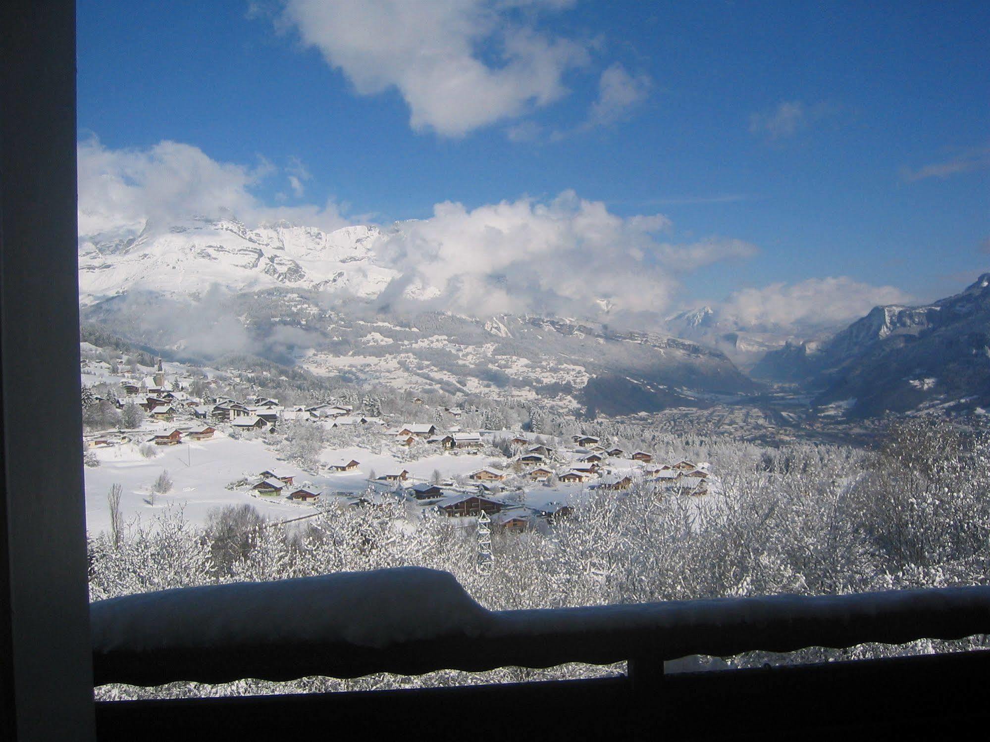 Hotel Les Aravis - Combloux Exterior foto